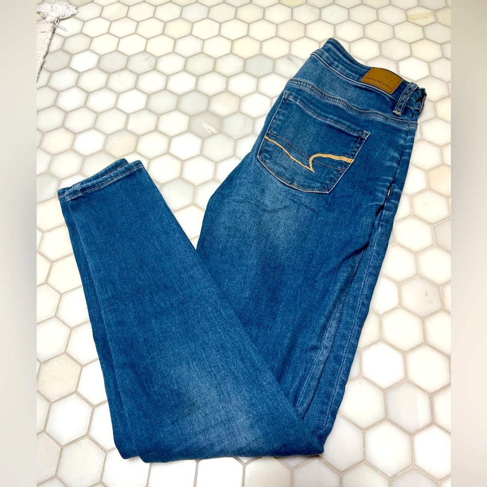 US 4 regular American eagle jeans